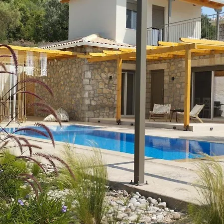 Villa Zephyros - *